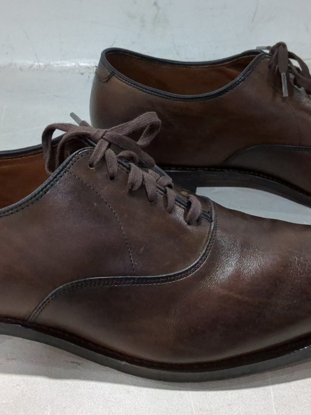 Allen Edmonds Carlyle Men's Leather Plain-Toe Oxfords - US 10.5 E - Coffee